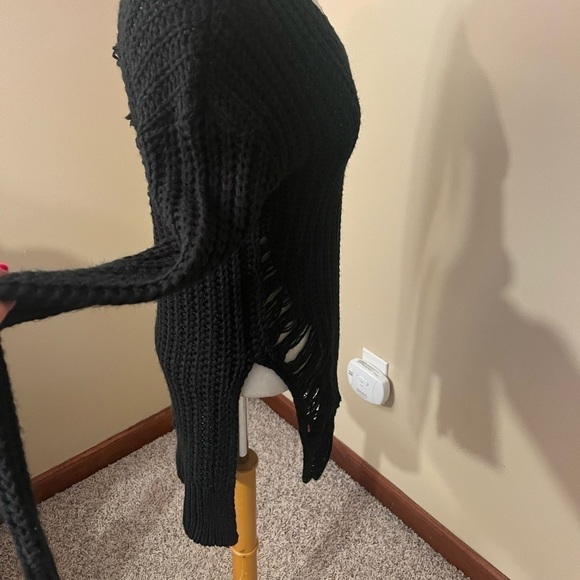 Guess Black Distressed V-Neck Sweater Sz XS - Picture 4 of 6